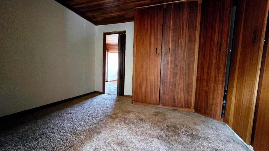 5 Bedroom Property for Sale in Elardus Park Gauteng