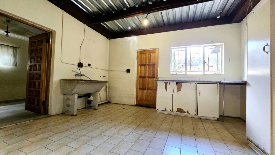 5 Bedroom Property for Sale in Elardus Park Gauteng