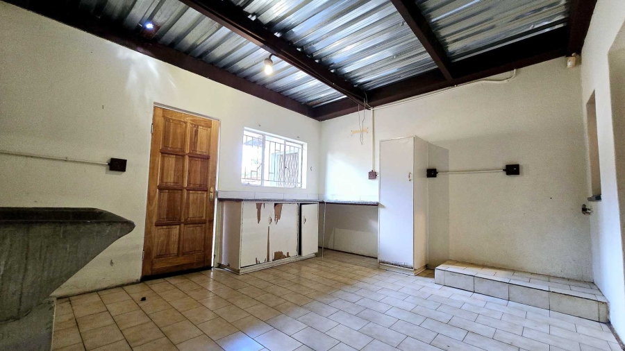 5 Bedroom Property for Sale in Elardus Park Gauteng