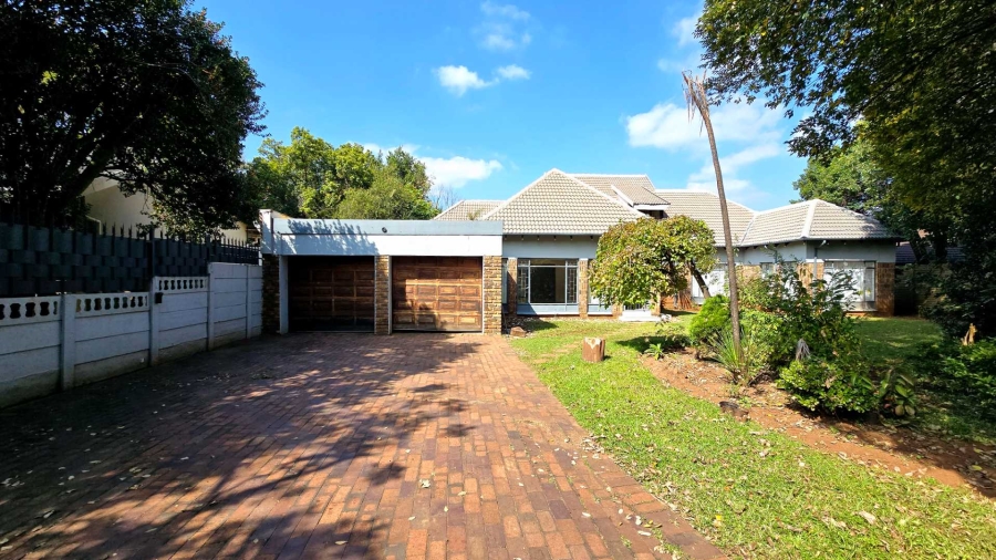 5 Bedroom Property for Sale in Elardus Park Gauteng