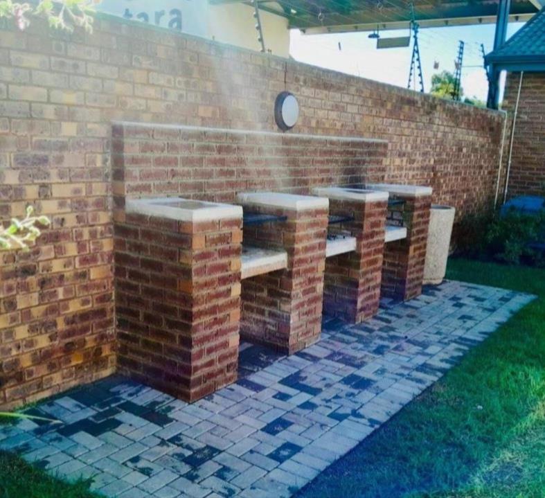 2 Bedroom Property for Sale in Willow Park Manor Gauteng