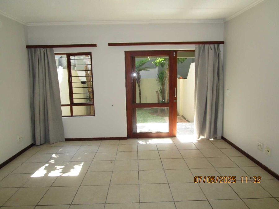 To Let 1 Bedroom Property for Rent in Beverley Gauteng