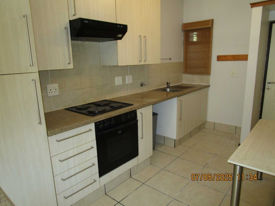 To Let 1 Bedroom Property for Rent in Beverley Gauteng