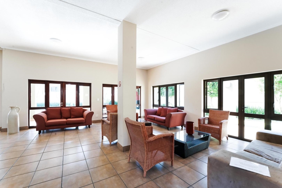 To Let 1 Bedroom Property for Rent in Beverley Gauteng