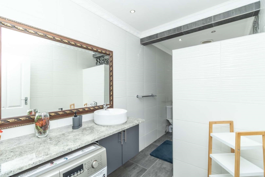 4 Bedroom Property for Sale in Morningside Manor Gauteng