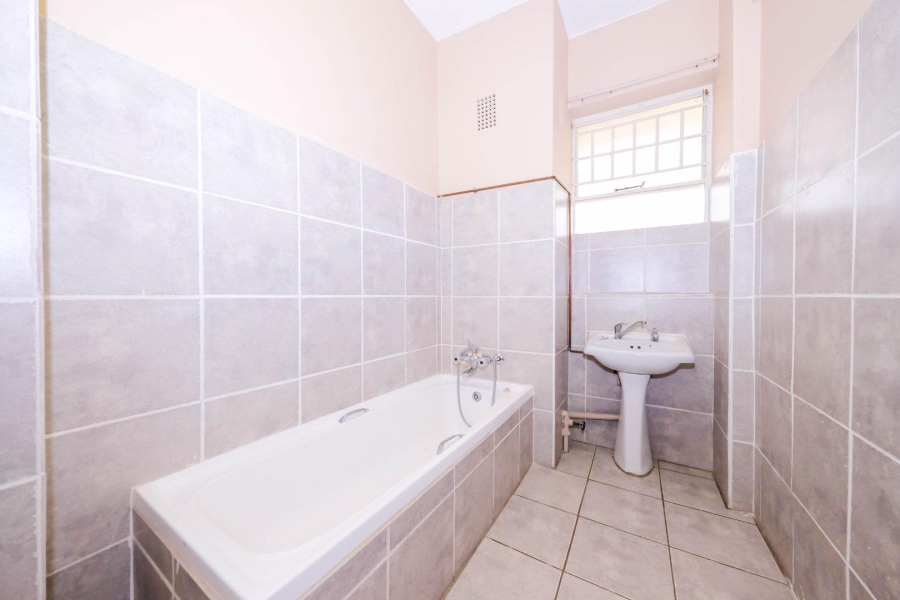 To Let 2 Bedroom Property for Rent in Killarney Gauteng