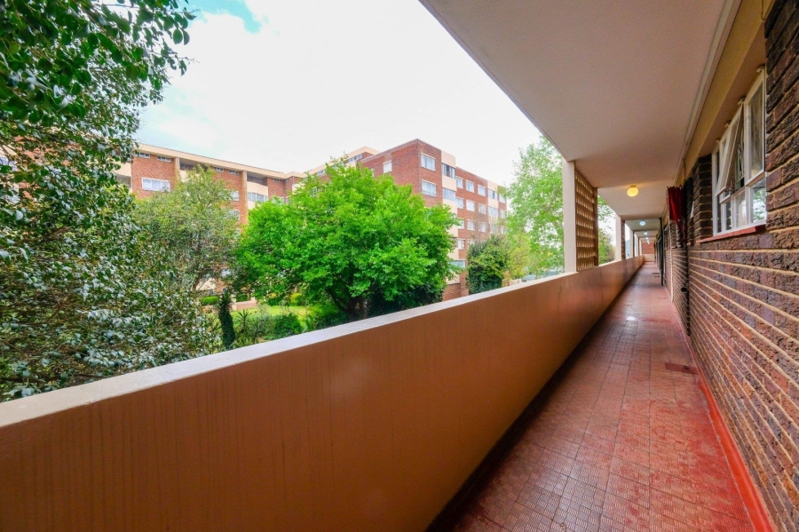 To Let 2 Bedroom Property for Rent in Killarney Gauteng