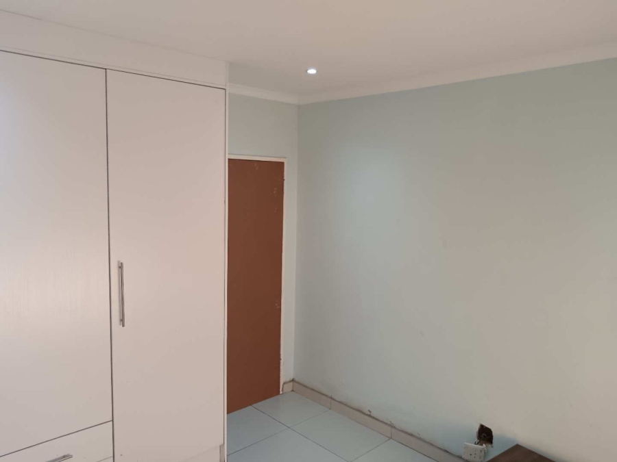 3 Bedroom Property for Sale in Vorna Valley Gauteng
