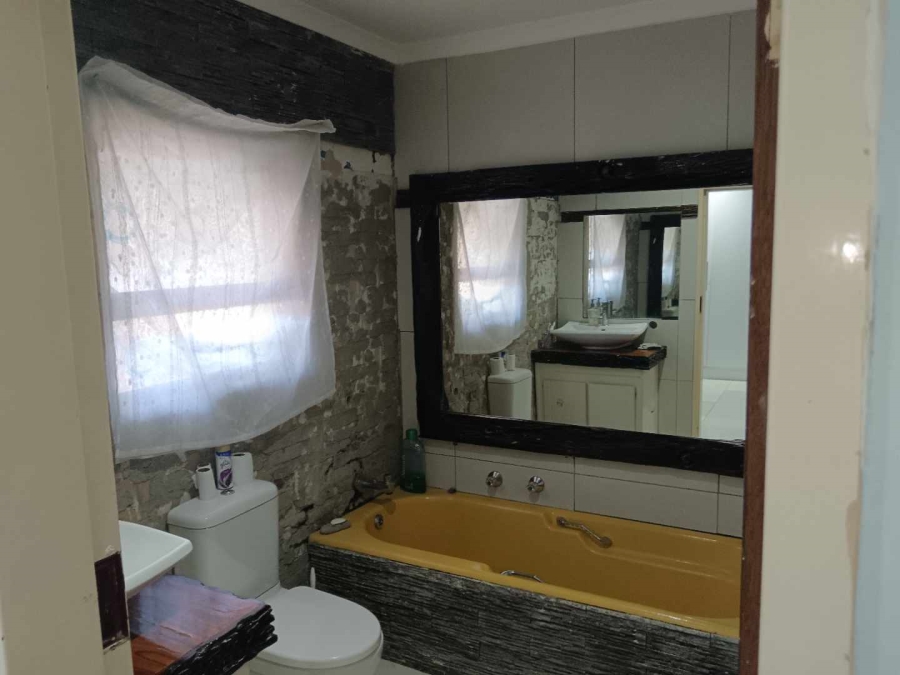 3 Bedroom Property for Sale in Vorna Valley Gauteng