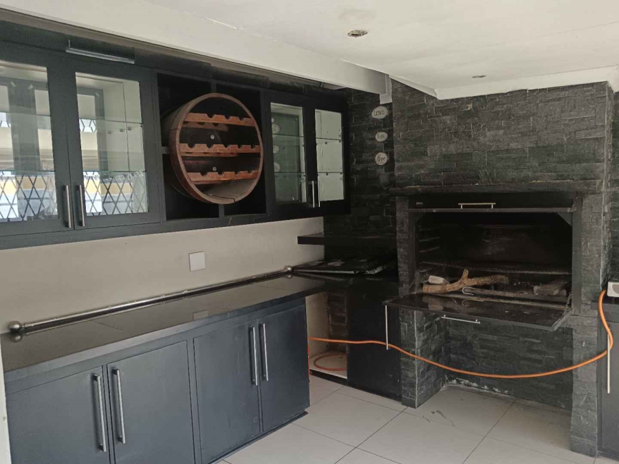 3 Bedroom Property for Sale in Vorna Valley Gauteng
