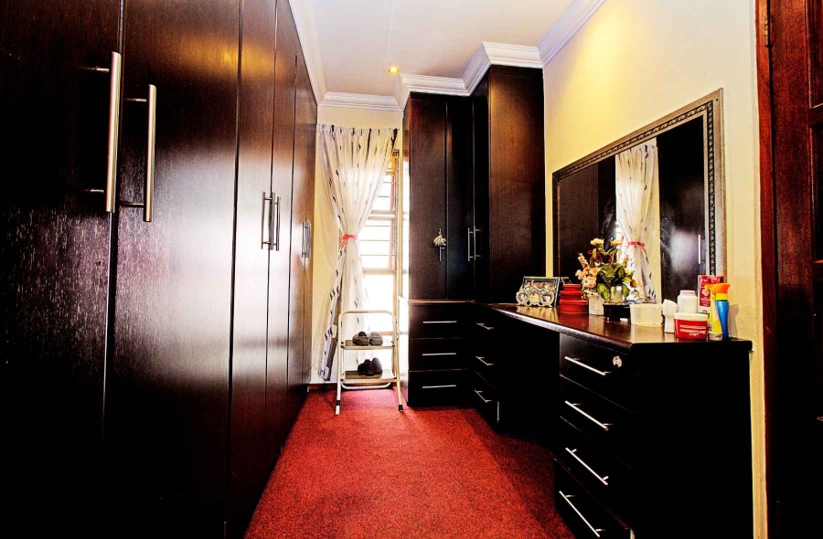 4 Bedroom Property for Sale in Honeydew Ridge Gauteng