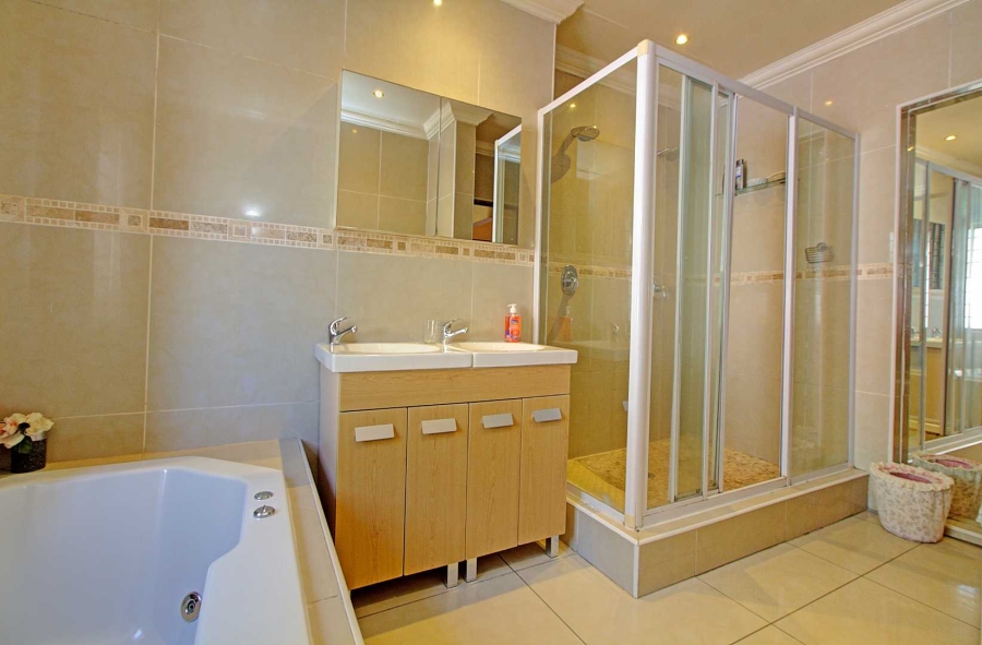 4 Bedroom Property for Sale in Honeydew Ridge Gauteng