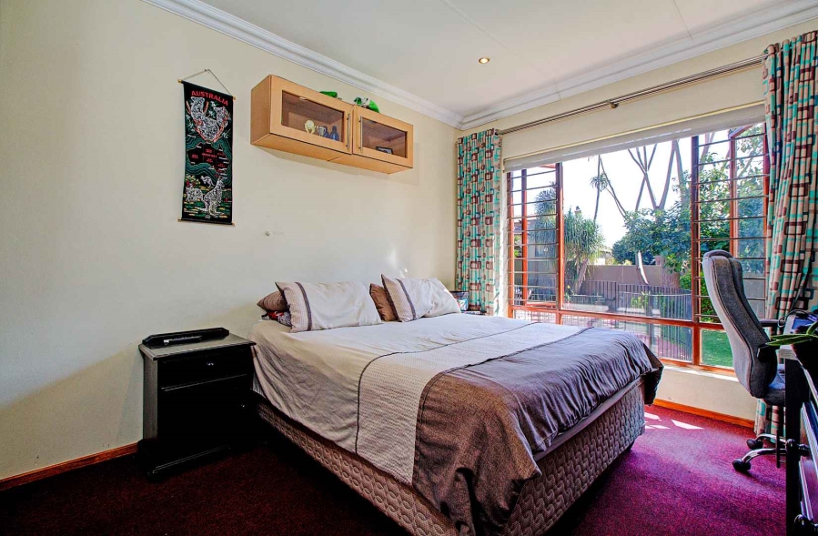 4 Bedroom Property for Sale in Honeydew Ridge Gauteng