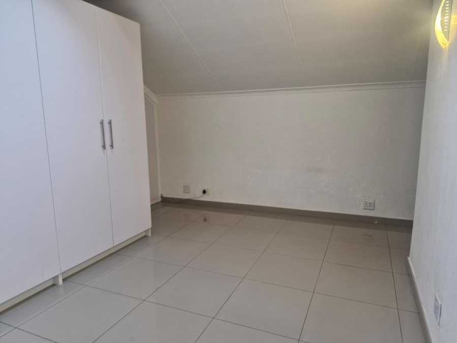 2 Bedroom Property for Sale in Strathavon Gauteng