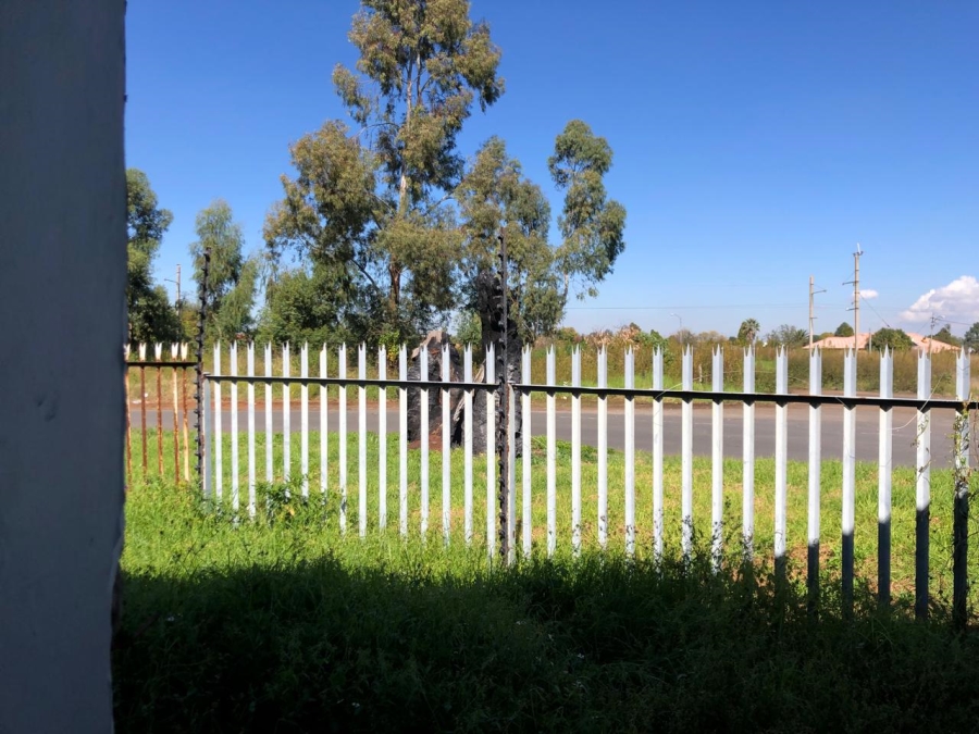 To Let commercial Property for Rent in New Era Gauteng