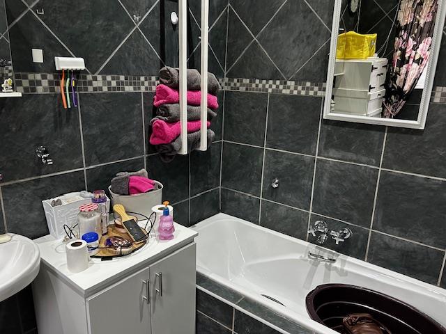 To Let 1 Bedroom Property for Rent in Brackendowns Gauteng