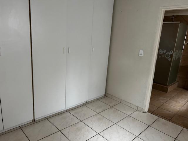 To Let 1 Bedroom Property for Rent in Brackendowns Gauteng