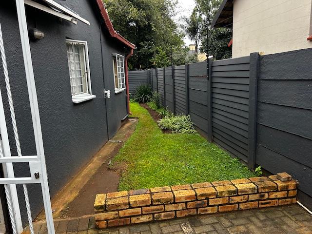 To Let 1 Bedroom Property for Rent in Brackendowns Gauteng