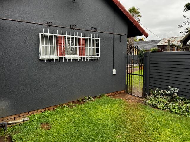To Let 1 Bedroom Property for Rent in Brackendowns Gauteng