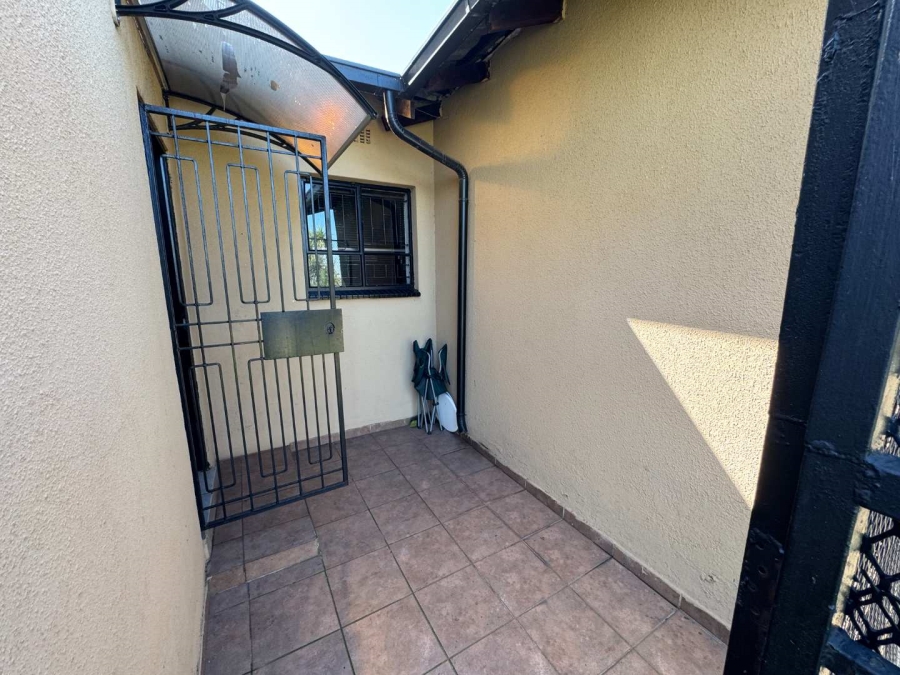 3 Bedroom Property for Sale in Brackendowns Gauteng