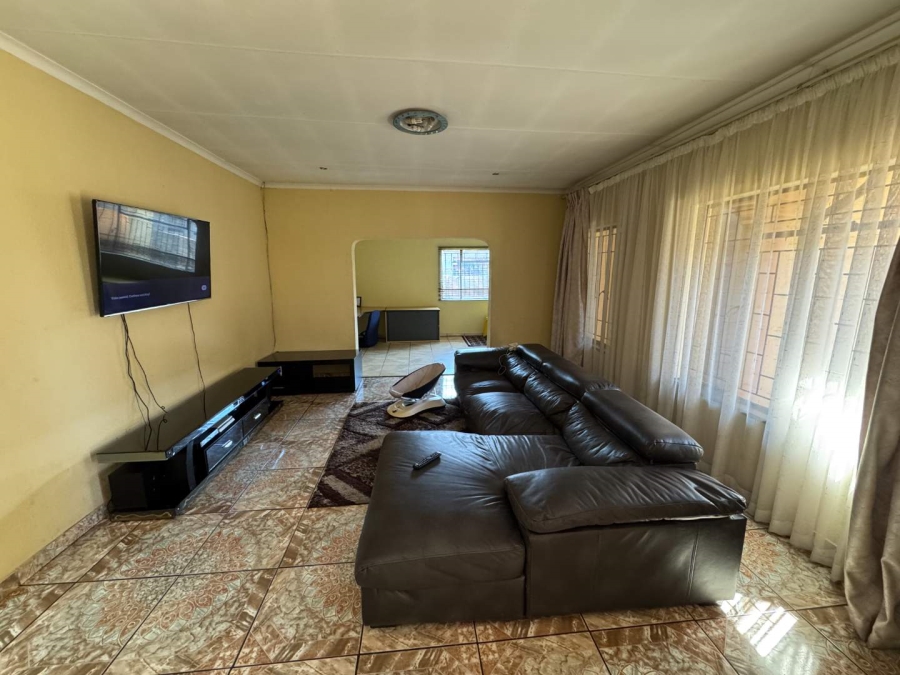 3 Bedroom Property for Sale in Brackendowns Gauteng