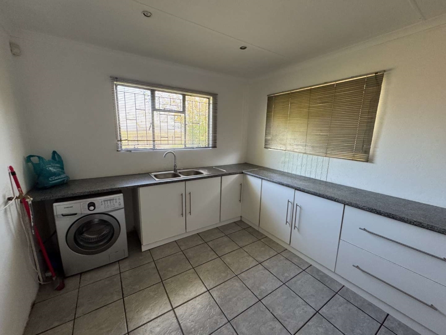 3 Bedroom Property for Sale in Brackendowns Gauteng