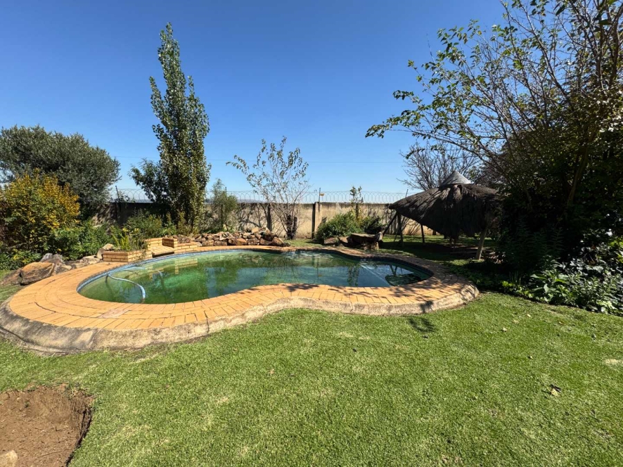 3 Bedroom Property for Sale in Brackendowns Gauteng