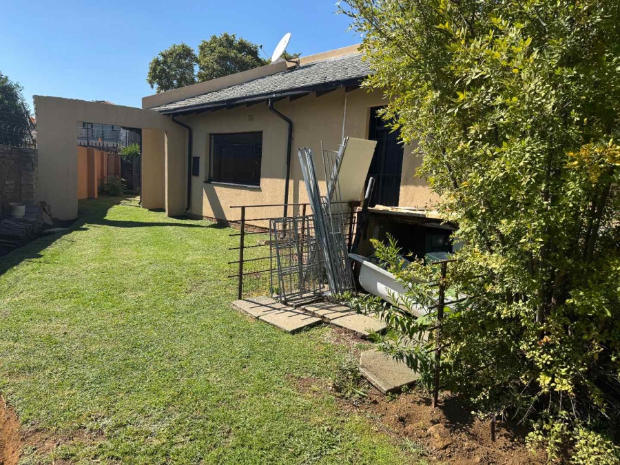 3 Bedroom Property for Sale in Brackendowns Gauteng
