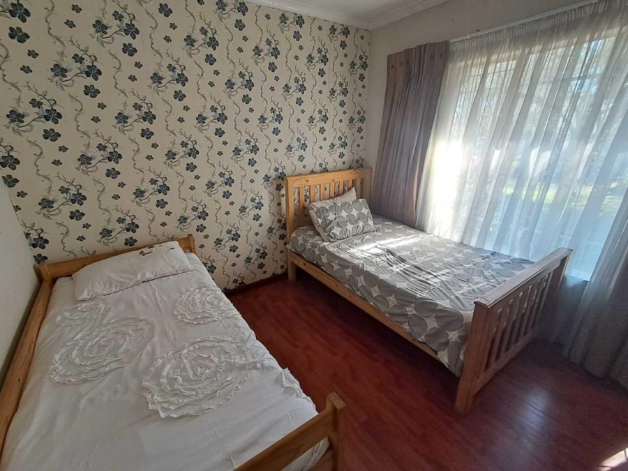 3 Bedroom Property for Sale in Brackendowns Gauteng