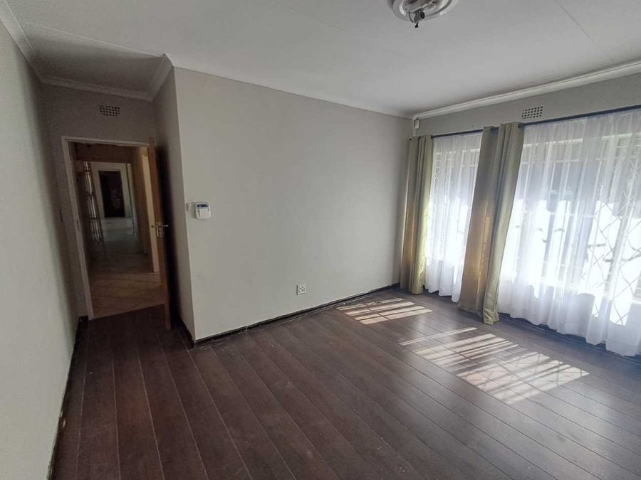 3 Bedroom Property for Sale in Brackendowns Gauteng