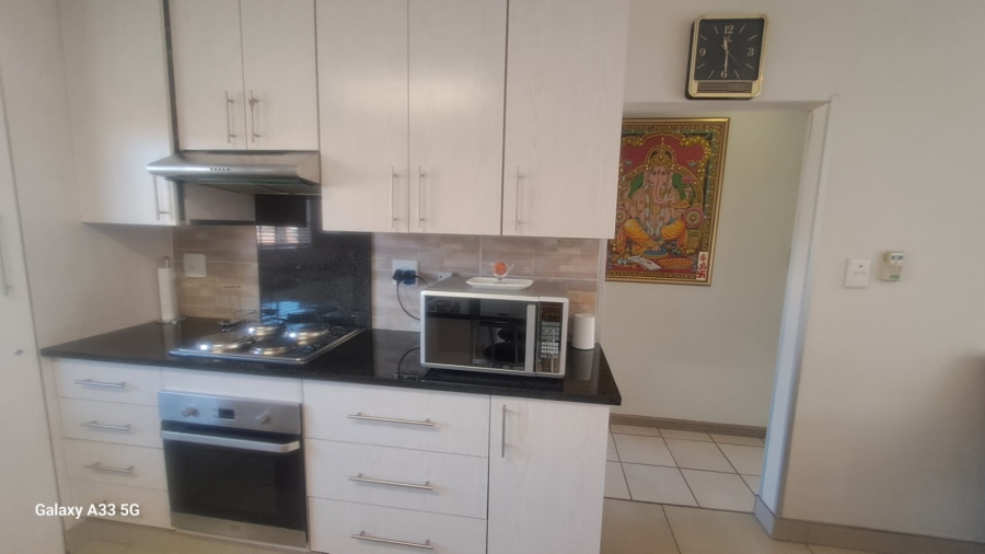 2 Bedroom Property for Sale in Buccleuch Gauteng