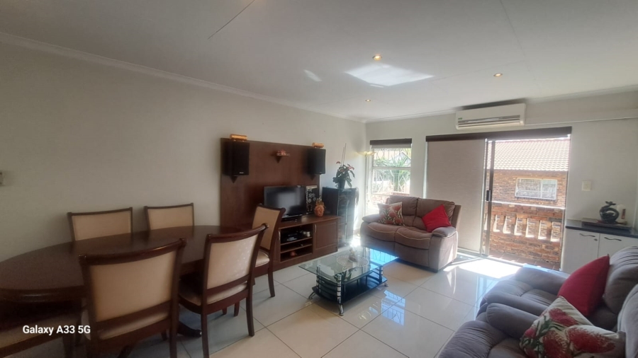 2 Bedroom Property for Sale in Buccleuch Gauteng