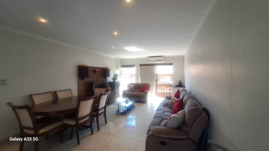 2 Bedroom Property for Sale in Buccleuch Gauteng