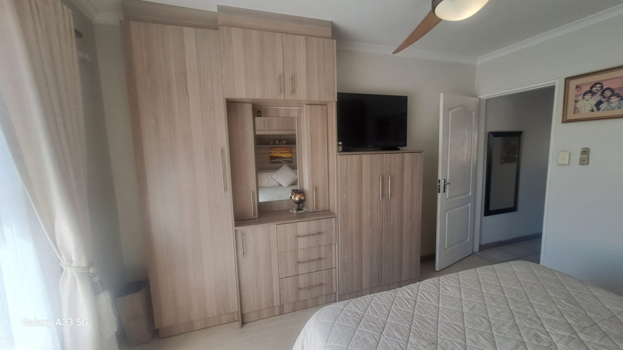 2 Bedroom Property for Sale in Buccleuch Gauteng