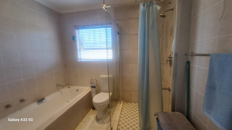 2 Bedroom Property for Sale in Buccleuch Gauteng