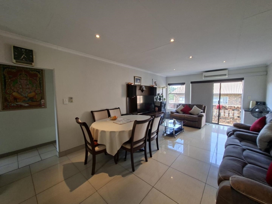 2 Bedroom Property for Sale in Buccleuch Gauteng