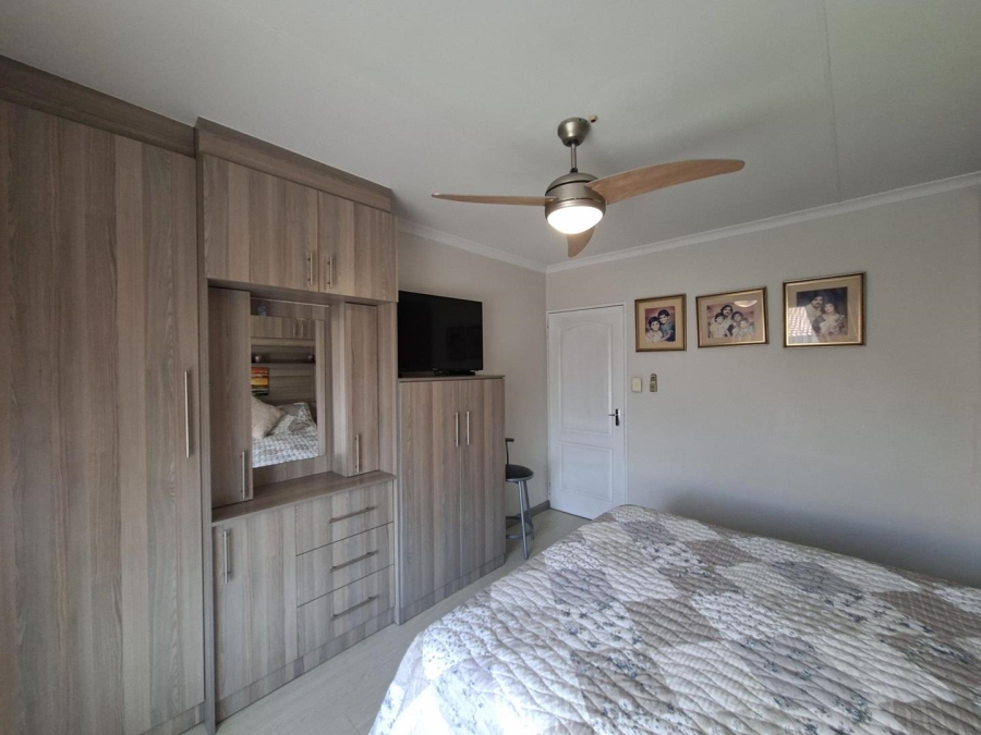 2 Bedroom Property for Sale in Buccleuch Gauteng