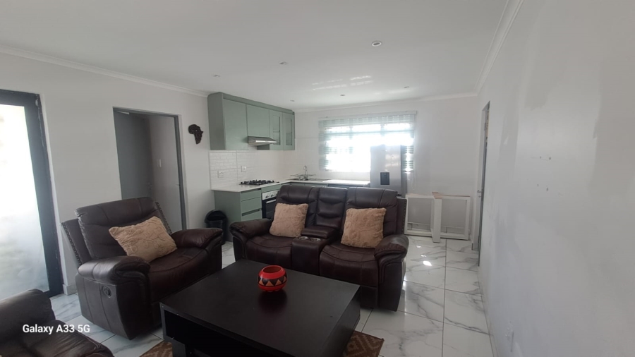 To Let 2 Bedroom Property for Rent in Buccleuch Gauteng