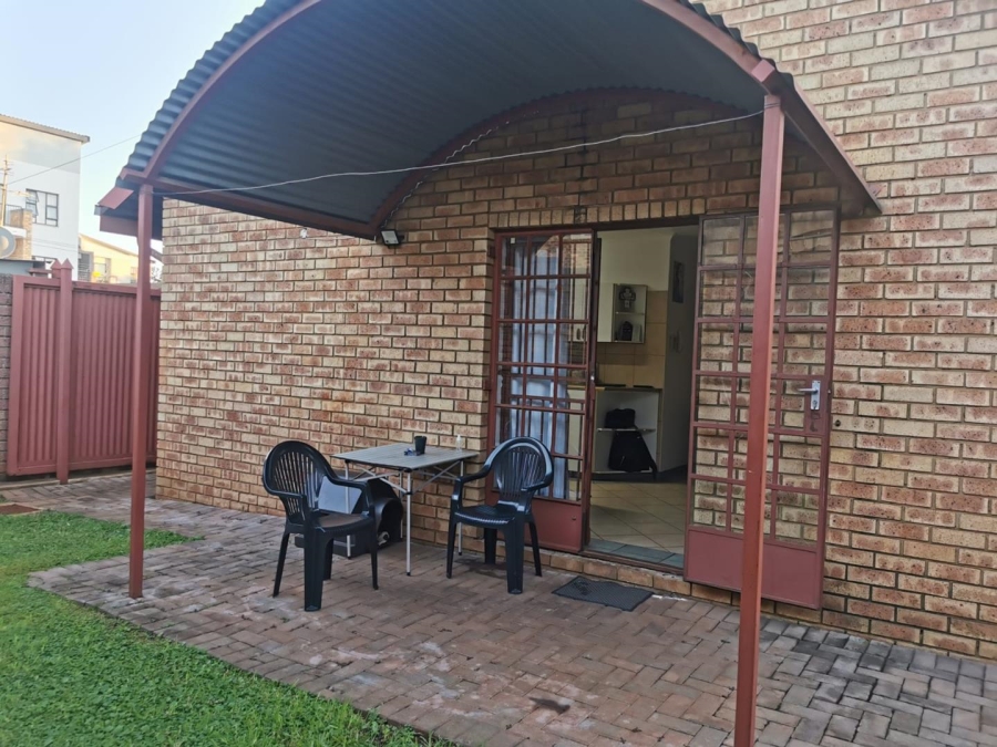 10 Bedroom Property for Sale in Lyttelton Manor Gauteng