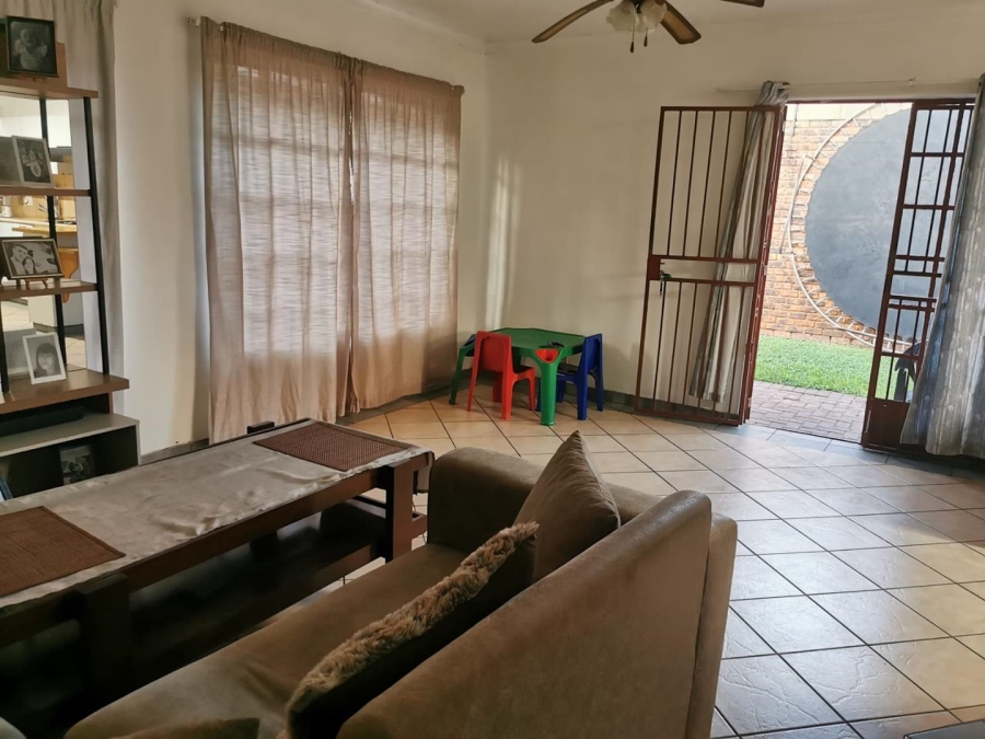 10 Bedroom Property for Sale in Lyttelton Manor Gauteng