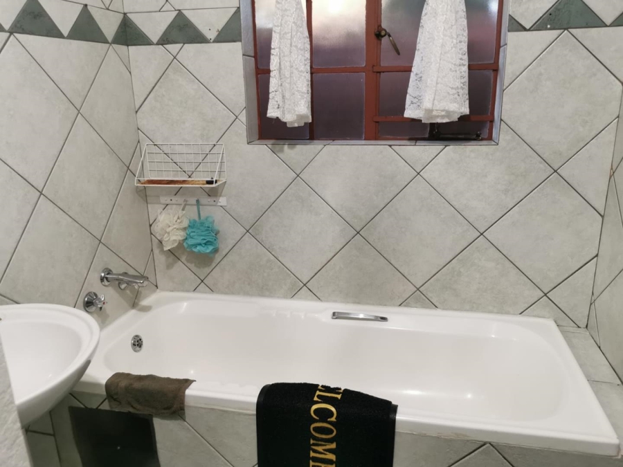 10 Bedroom Property for Sale in Lyttelton Manor Gauteng