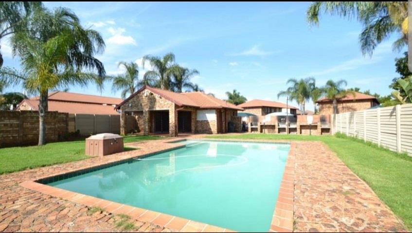 2 Bedroom Property for Sale in Moreleta Park Gauteng