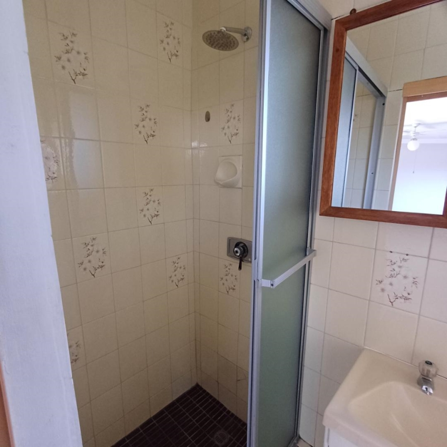 To Let 2 Bedroom Property for Rent in Waverley Gauteng