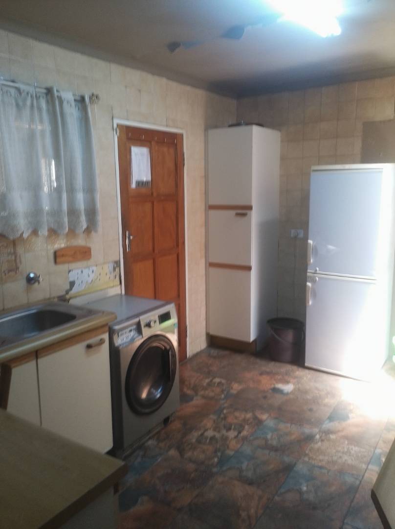 5 Bedroom Property for Sale in Westdene Gauteng