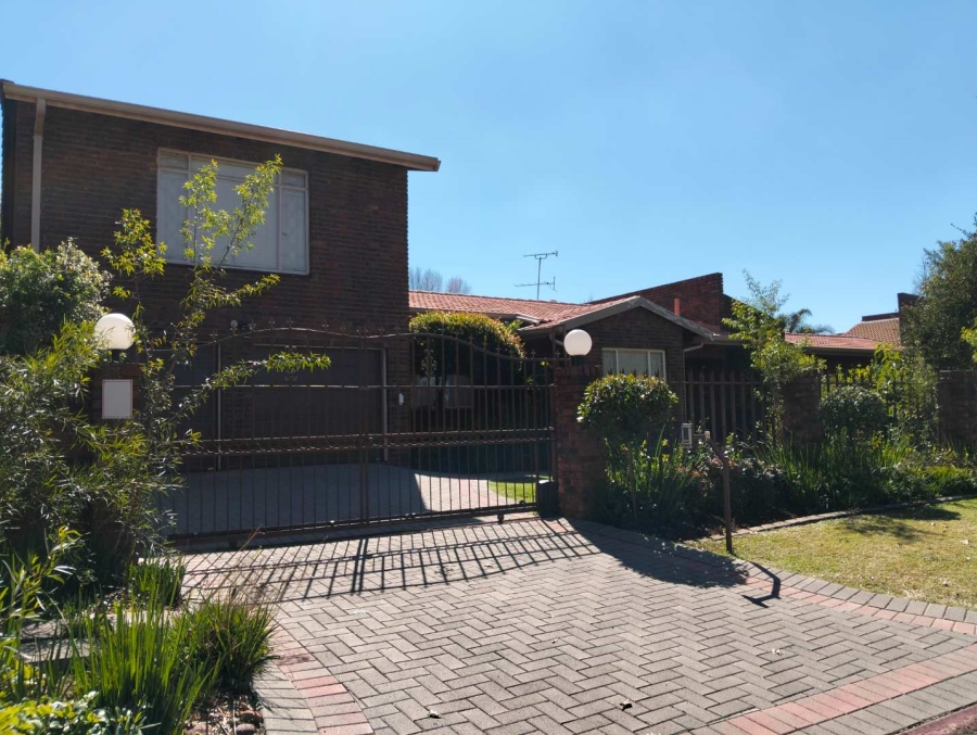 4 Bedroom Property for Sale in Meyersdal Gauteng