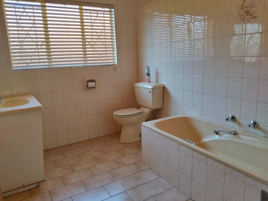 4 Bedroom Property for Sale in Meyersdal Gauteng