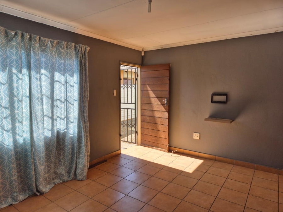 2 Bedroom Property for Sale in Sky City Gauteng