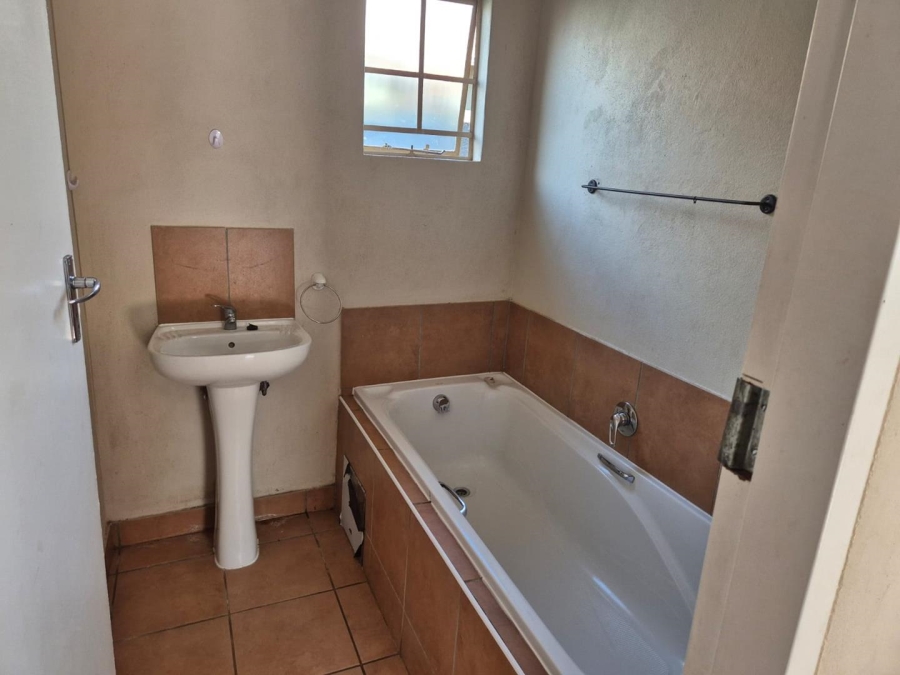 2 Bedroom Property for Sale in Sky City Gauteng