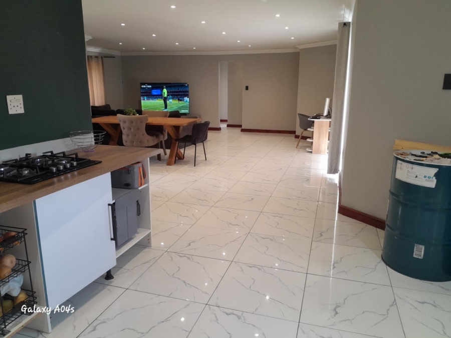 4 Bedroom Property for Sale in Walkerville Gauteng