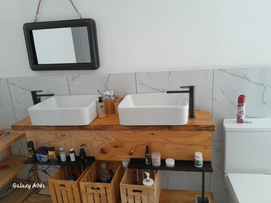 4 Bedroom Property for Sale in Walkerville Gauteng